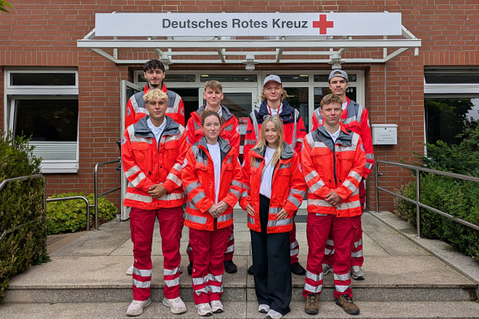 2026-07-20_DRK-Tür-zu-Tür-Aktion DRK-Botschafter*innen vor der DRK-Geschäftsstelle