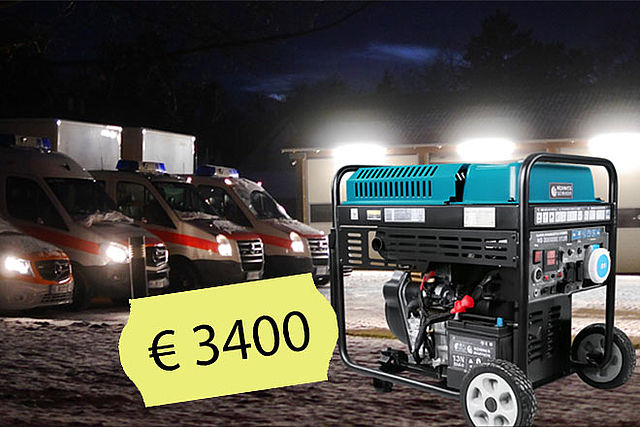 Ein Stromaggregat steht auf dem Boden, dahinter Einsatzfahrzeuge und eine Garage. Vorn ein Preisschild €3400.