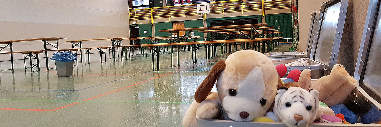 Turnhalle als Notunterkunft